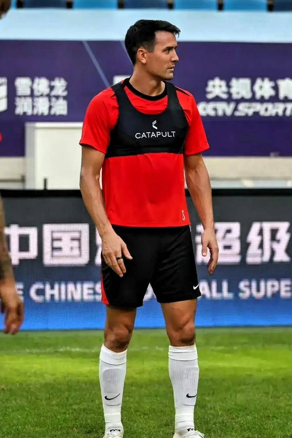 开云中国大陆 -关于中超窗口期再迎强敌，巴塞罗那刷新队史纪录，主帅态度——态度坚定，训练强度明显提升的信息