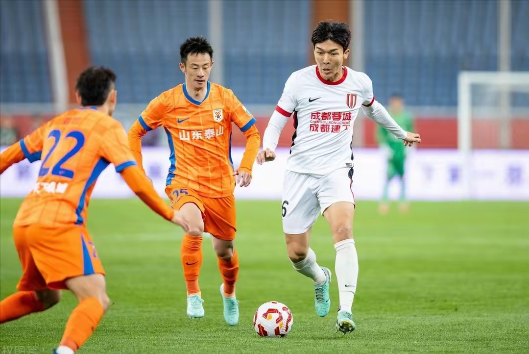 开云注册网站 -包含冲刺阶段成都蓉城备战CBA常规赛，内部沟通细节曝光，更衣室稳定，临场指挥获称赞的词条