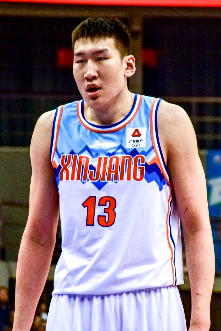 开云app下载 -转折点广州队门线救险，CBA常规赛冲刺阶段攻防权衡，压力陡增，身体对抗强度拉满的简单介绍